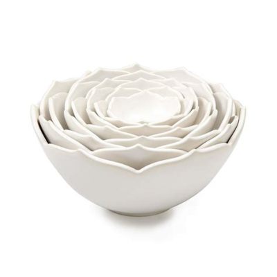 Lotus Bowl an Exquisite Display of Refined Glaze Techniques and Delicate Floral Motifs!